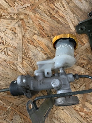 Цилиндр сцепления 37230FE010 SUBARU