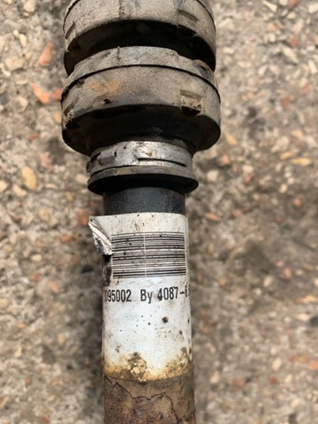 NISSAN 39101BV80B Полуось (привод) передняя левая в наличии Ровно