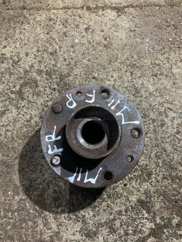 Ступица переднего колеса 402024EA0A NISSAN