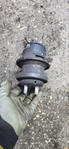 Левая опора двигателя 41022AJ030 SUBARU