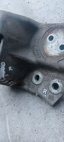 SUBARU 41032AJ050 Кронштейн подушки (опоры) двигателя правой в наличии Черкассы