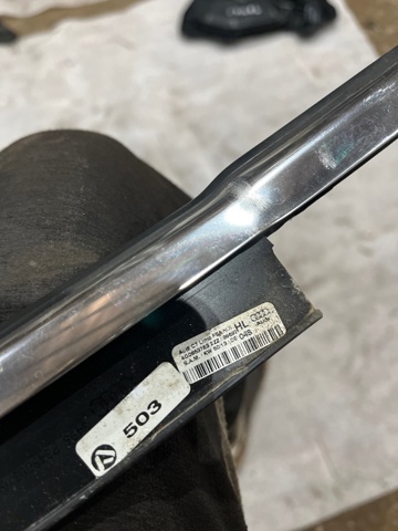 4G08537632ZZ VAG Молдинг опускного стекла двери задней левой купить в Полтава