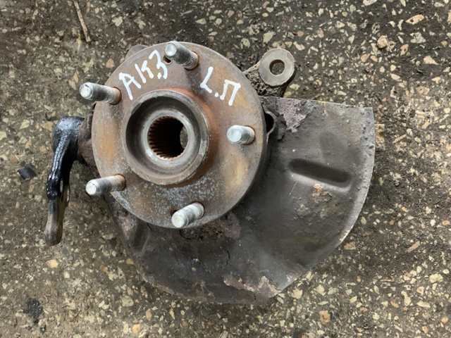 Цапфа передняя левая 517153U000 HYUNDAI