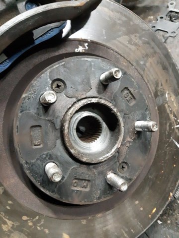 Ступица переднего колеса 517503J000 HYUNDAI