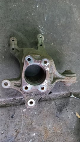 Цапфа (поворотный кулак) задний правый 527203W000 HYUNDAI