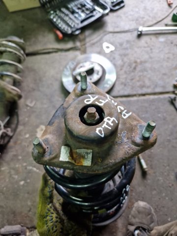 546102W000 HYUNDAI Опора переднего амортизатора купить в Полтава