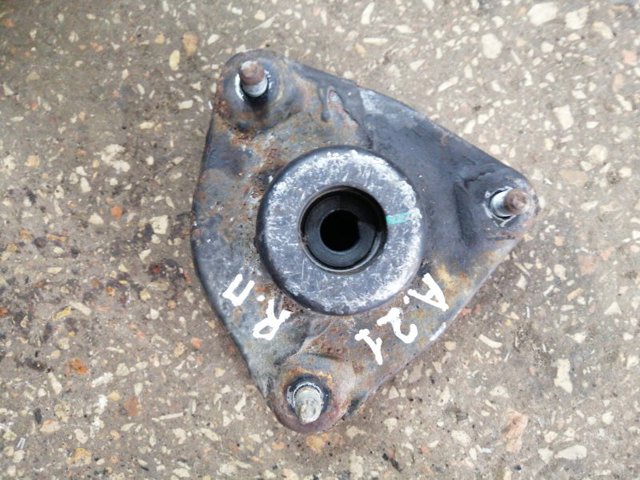 Подушка амортизатора переднего 546102Y000 HYUNDAI