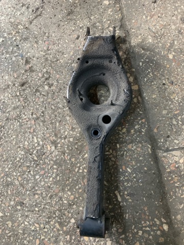 Рычаг задней подвески поперечный, правый 55220A6100 HYUNDAI