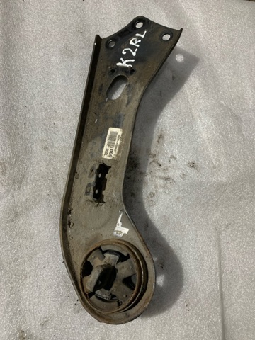 Рычаг/тяга задней подвески продольный нижний, левый 55270D3050 HYUNDAI