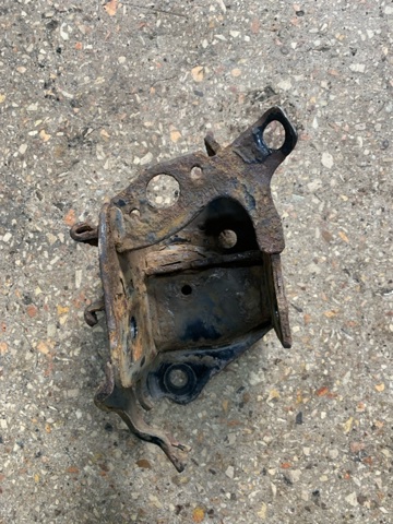NISSAN 55430BA60A Кронштейн задней балки в наличии Ирпень