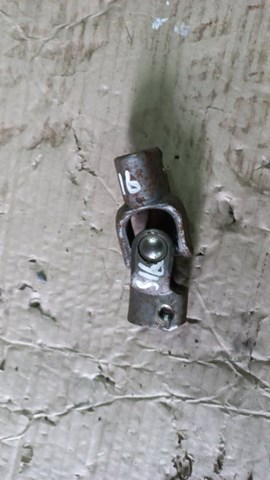 Вал рулевой колонки 564002B650 HYUNDAI