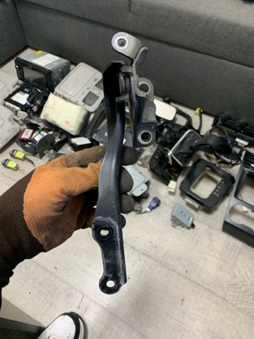 57260SG0109P SUBARU Петля капота левая купить в Черновцы