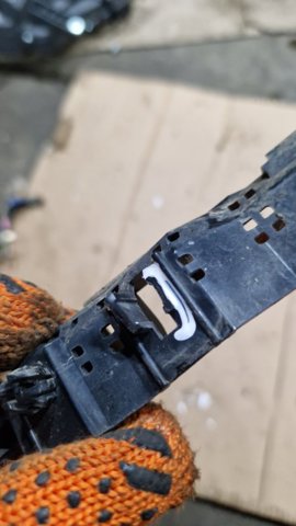 57707AG090 SUBARU Кронштейн бампера переднего внешний правый купить в Харьков