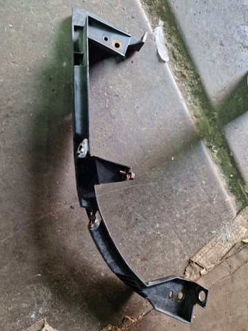 Крепление фары передней, правой 57707FG060 SUBARU