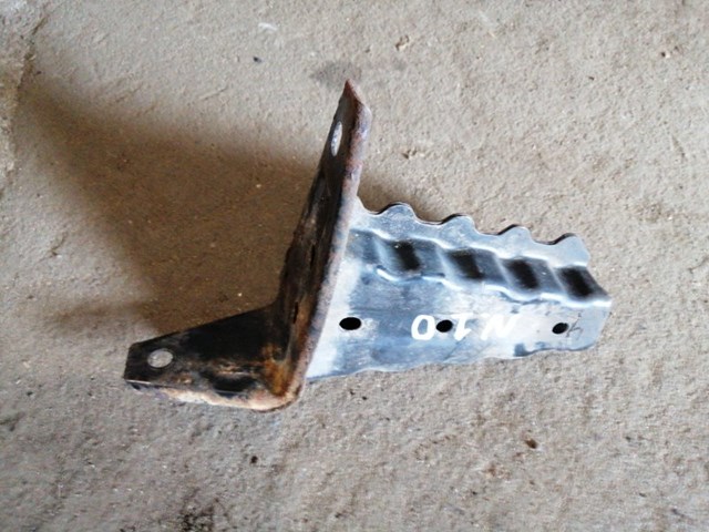Кронштейн передней балки 57755AJ000 SUBARU