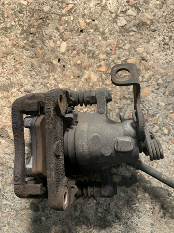 58400A2300 HYUNDAI Суппорт задний правый купить в Винница
