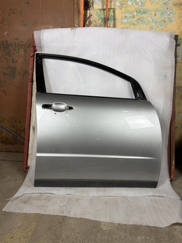 Пассажирская передняя дверь 60009XA00B9W SUBARU