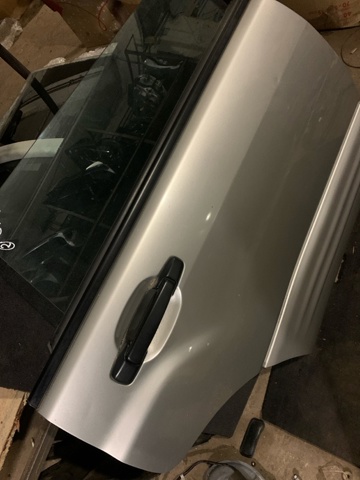 Задняя правая дверь 61401FC042 SUBARU