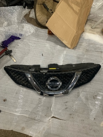 Облицовка радиатора 623104EA0D NISSAN