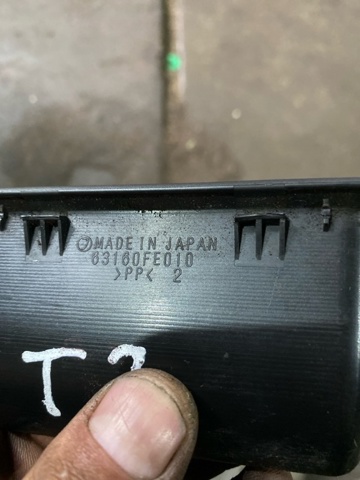 63160FE010 SUBARU Ручка крышки багажника (двери 3/5-й задней) внутренняя купить в Полтава
