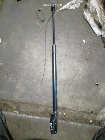 Газовый упор багажника 63260AL040 SUBARU
