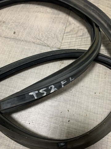 SUBARU 63511XA01A в наличии Черновцы