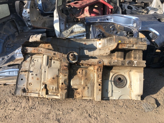 HYUNDAI 715042PC00 Крыло заднее правое в наличии Днепр