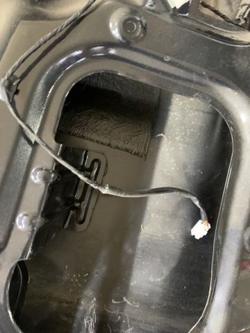737003U010 HYUNDAI Ляда купить в Ужгород