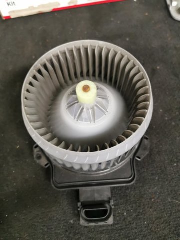 SUZUKI 7415061MA0 Вентилятор печки в наличии Украина