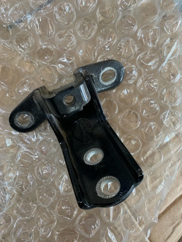 Петля двери задней правой 793602B020 HYUNDAI