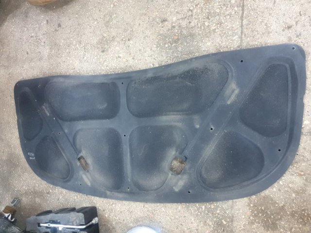 Шумка капота 811252B010 HYUNDAI