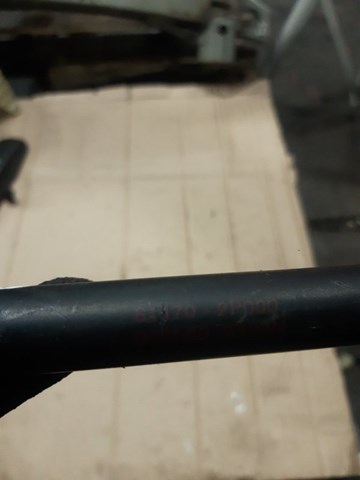 811702P000 HYUNDAI Амортизатор капота правый купить в Киев