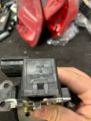 HYUNDAI 81230A6000 Замок багажника в наличии Черкассы