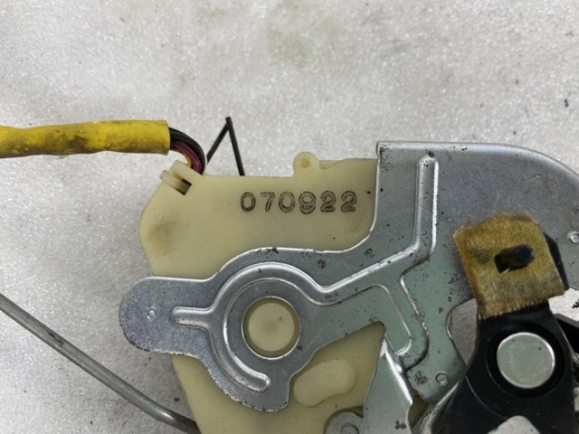 HYUNDAI 814103E010 Замок двери задней левой в наличии Ирпень