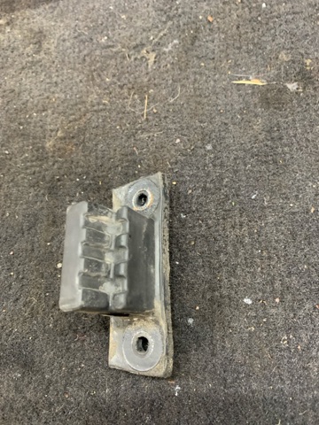 Буфер двери багажника 817393J000 HYUNDAI