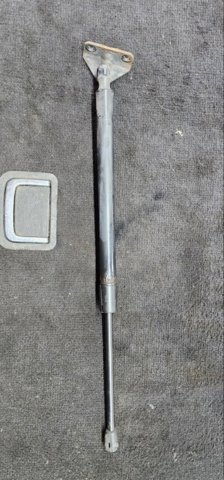817712W000 HYUNDAI Амортизатор багажника купить в Тернополь