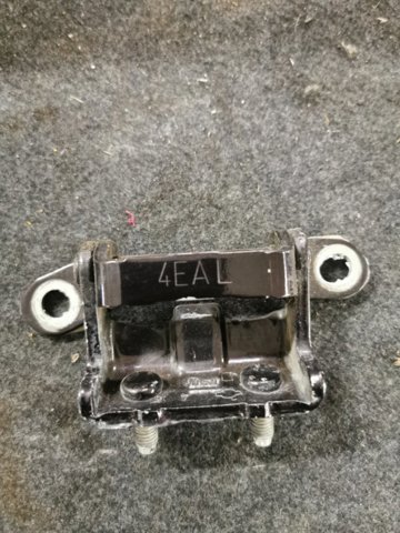 Петля задней двери, левой 824014EA0A NISSAN