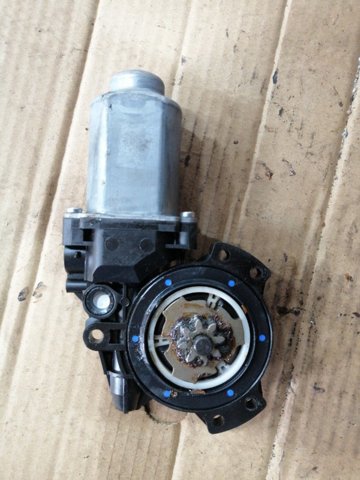 Привод электростеклоподъемника передний 824502S000 HYUNDAI