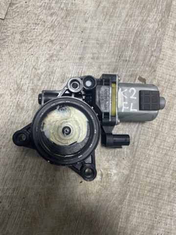 Привод электростеклоподъемника передний 82450F1000 HYUNDAI
