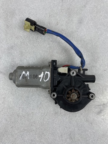 Мотор стеклоподъемника двери передней, правой 824603E000 HYUNDAI