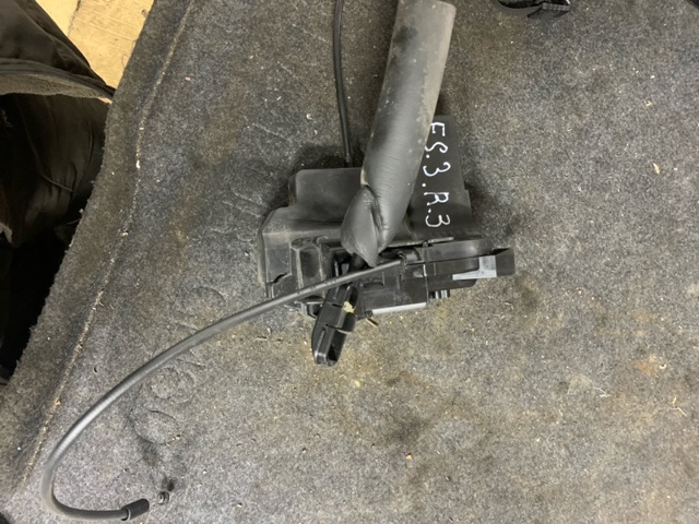 Замок двери задней правой 825020499R RENAULT