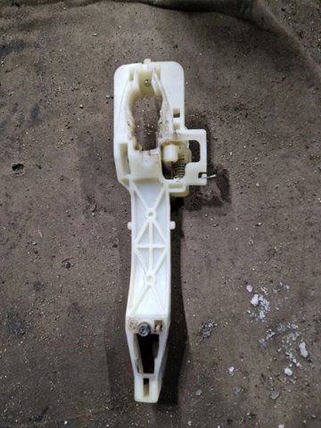 826552S000 HYUNDAI Держатель наружной ручки двери передней левой купить в Полтава