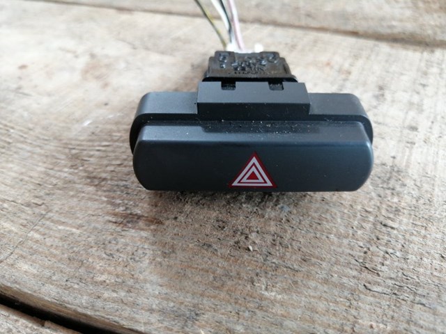 83037FG000 Кнопка включения аварийного сигнала купить Тернополь