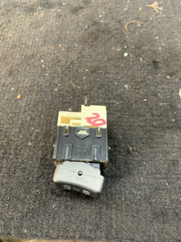 SUBARU 83245SA000 в наличии Тернополь