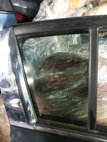 Задняя форточка правая 834273U010A HYUNDAI