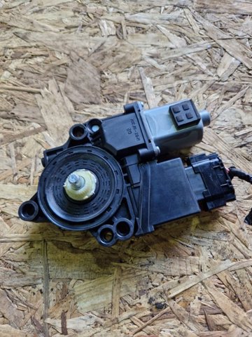 HYUNDAI 834502W010 Мотор стеклоподъемника двери задней левой в наличии Сумы