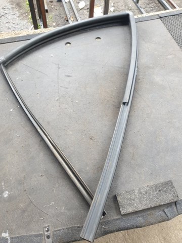 835303E000 HYUNDAI купить в Павлоград
