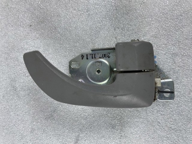 Ручка двери задней внутренняя правая 836203E000CY HYUNDAI