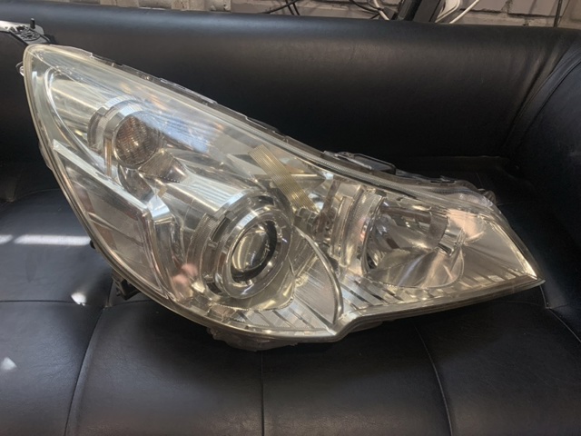 84001AJ101 SUBARU Правая фара купить в Кривой Рог