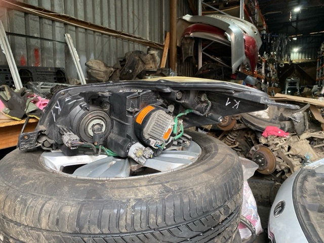 84002SG020 SUBARU Фара правая купить в Черновцы